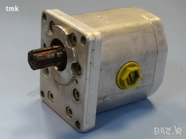 Хидромотор ORSTA 20/16 TGL 10860 hydraulic motor, снимка 2 - Резервни части за машини - 47490358