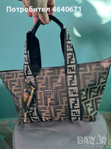 Чанта FENDI