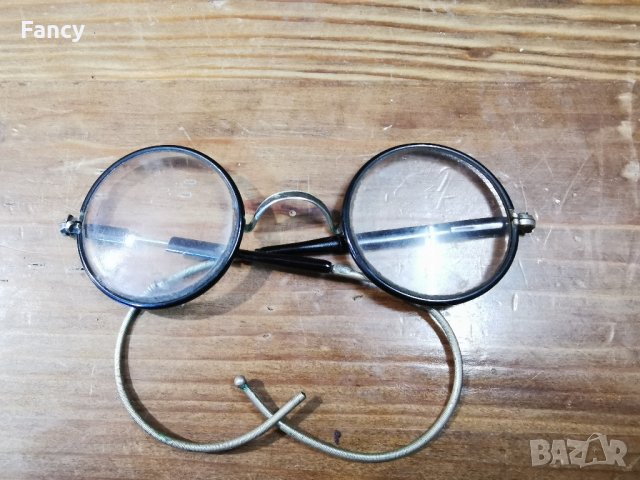 Стари диоптрични очила, снимка 2 - Антикварни и старинни предмети - 43362969
