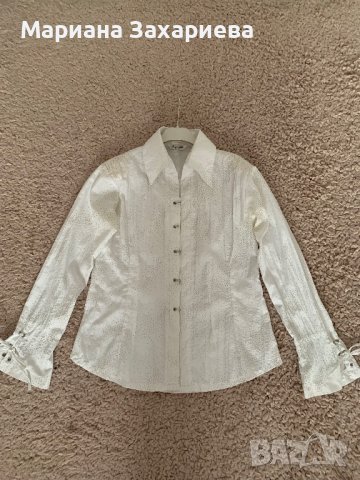 Бяла дамска риза с блестящ ефект, размер S