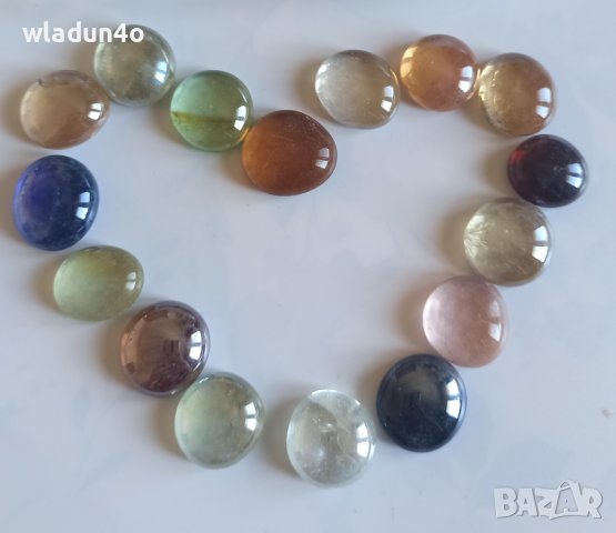Стъклени камъчета за декорация -6лв