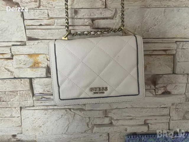 Чанта на Guess, снимка 6 - Чанти - 49857413