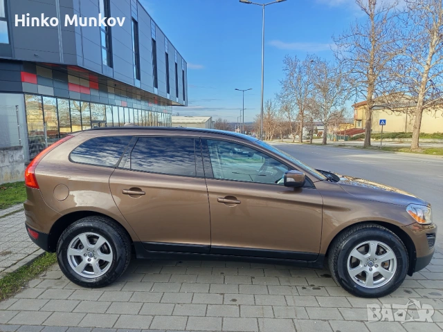 VOLVO XC60 страхотна , снимка 4 - Автомобили и джипове - 53298267