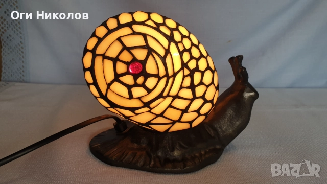 Настолна лампа тип Тифани  с форма охлюв 