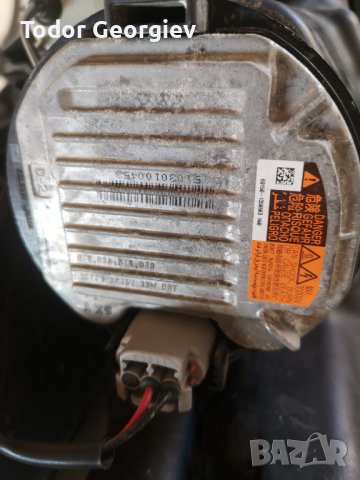 Ксенон оригинален за subaru outback 2015 , снимка 2 - Части - 44086545