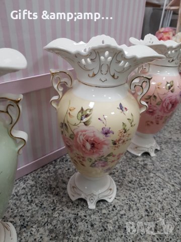 Порцеланови вази с рози , снимка 3 - Вази - 38708890