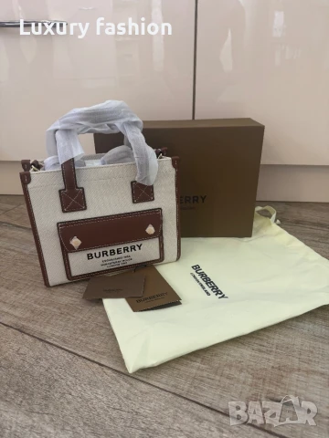 Дамска чанта Burberry 