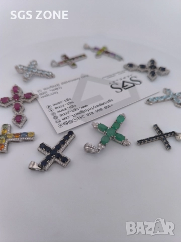СРЕБЪРЕН КРЪСТ СЪС СМАРАГД, снимка 4 - Колиета, медальони, синджири - 52403094