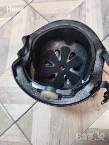 Велосипедна (Скейт) каска L-XL, снимка 2 - Аксесоари за велосипеди - 43461028