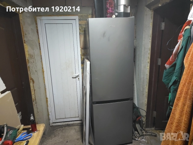 хладилник с фризер Горение, снимка 3 - Хладилници - 52686618