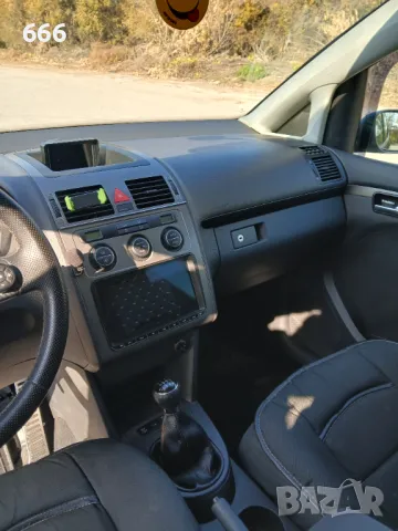 VW TOURAN, снимка 15 - Автомобили и джипове - 47791982