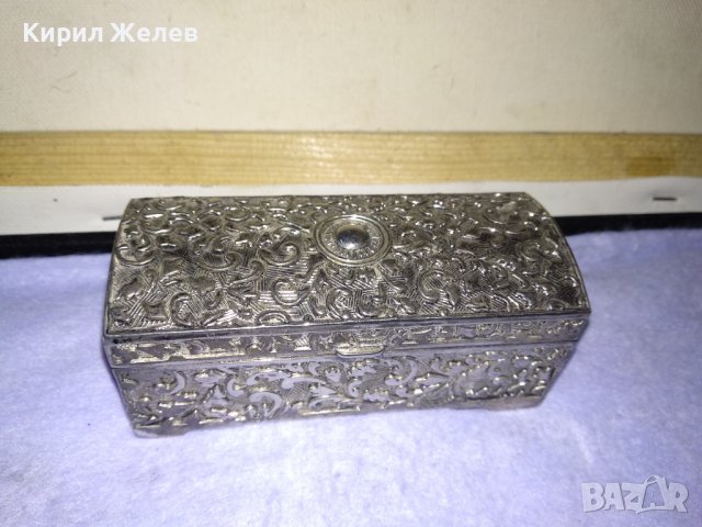 СТАРА ПОСРЕБРЕНА БОГАТО ТРАДИЦИОННО ОРНАМЕНТИРАНА БРОНЗОВА РЕТРО КУТИЙКА за БИЖУТА с ПЛЮШ 32244 , снимка 10 - Други ценни предмети - 38258917