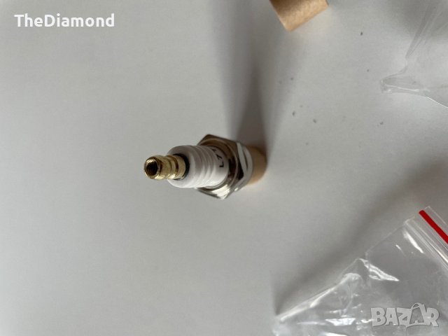 СВЕЩ ЗА ДВУТАКТОВ ДВИГАТЕЛИ .ЗА КОСА/ТРИОН L7T, снимка 3 - Резервни части за машини - 43681861