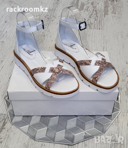 Дамски сандали от естествена кожа със затворена пета в бял цвят, снимка 2 - Сандали - 37156246