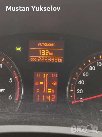 Toyota avenssi 2.0 d4d, снимка 11 - Автомобили и джипове - 53191892