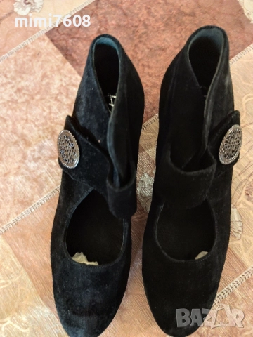 обувки от велур , снимка 4 - Дамски обувки на ток - 51658780