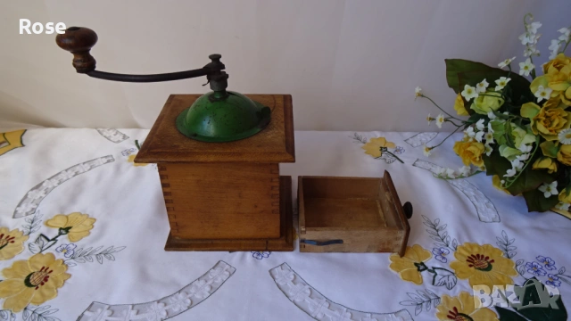 Ръчни антикварни кафемелачки., снимка 15 - Антикварни и старинни предмети - 53589143