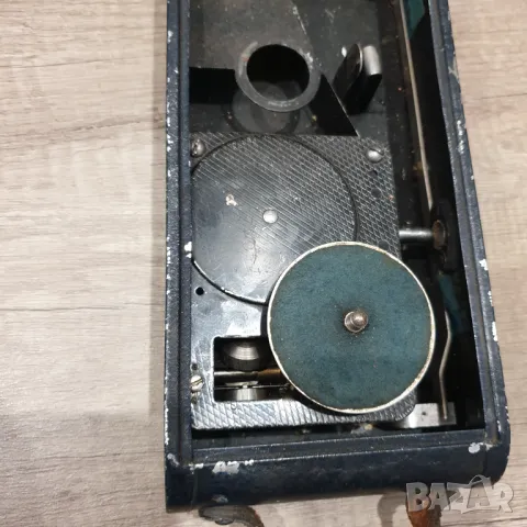Преносим швейцарски грамофон Colibri с форма на фотоапарат , снимка 10 - Антикварни и старинни предмети - 49519544
