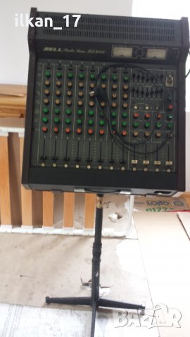 Стойка Музикантска за Миксери много здрава и удобна