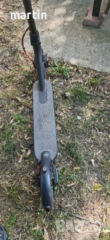 Продавам тротинетка Xiaomi m365