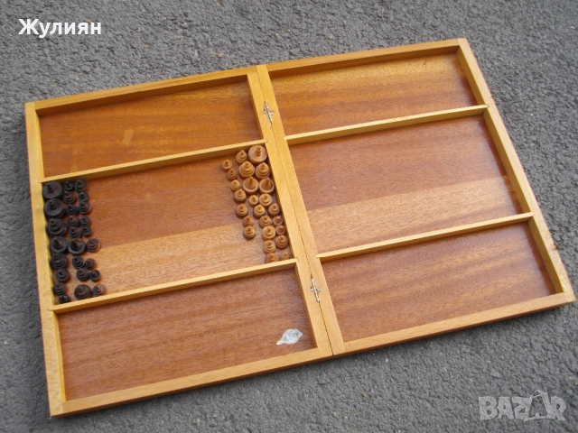 СТАРА ДЪРВЕНА ИГРА ПОДОБНА НА ШАХ