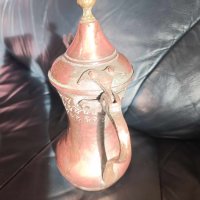 Меден арабски или османски ибрик с масивна месингова дръжка и топ, снимка 6 - Антикварни и старинни предмети - 43937293