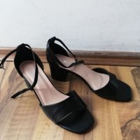 Дамски сандали с нисък ток, снимка 2 - Сандали - 37007783