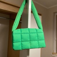 Зелена чанта H&M, снимка 1 - Чанти - 43107291