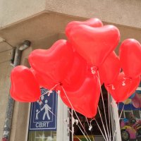 - 30 % Сезонно намаление балони - сърце - 3 цвята Свети Валентин, снимка 1 - Романтични подаръци - 27756635