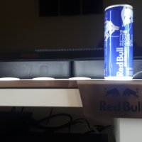 Рекламна светеща полица за 4бр кен Red Bull , снимка 2 - Колекции - 32451157