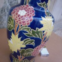 Стара релефна доста  голяма  ваза порцелан, снимка 5 - Антикварни и старинни предмети - 43135069