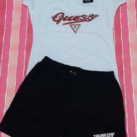Guess дамски летен екип с камъни - тениска и къси панталонки реплика, снимка 1 - Спортни екипи - 33305524
