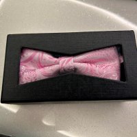 Папионка, кърпичка и ръкавели в розов цвят с кутия, снимка 2 - Сватбени аксесоари - 43173272