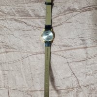 Нов часовник дамски Timex Ingiglo T2H341 кварц,  златисто покритие, черна каишка, снимка 4 - Дамски - 38640590