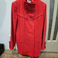 Красиво палто в розово-червено , снимка 1 - Палта, манта - 43257142