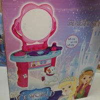 Детска тоалетка с аксесоари Ледена принцеса, снимка 3 - Играчки за стая - 27142430