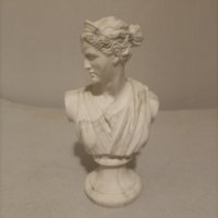 Ръчно изработена Артемида Диана от Версай,скулптора статуя бюст Древногръцка богиня на лова , снимка 1 - Статуетки - 43662665