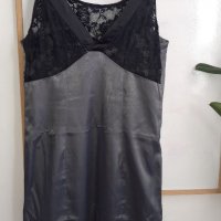 Дамска рокля сатен и дантела М/Л сиво и черно без следи от употреба, снимка 1 - Рокли - 37221938