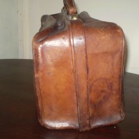 Стара лекарска чанта от естествена кафява кожа, снимка 3 - Антикварни и старинни предмети - 36941643