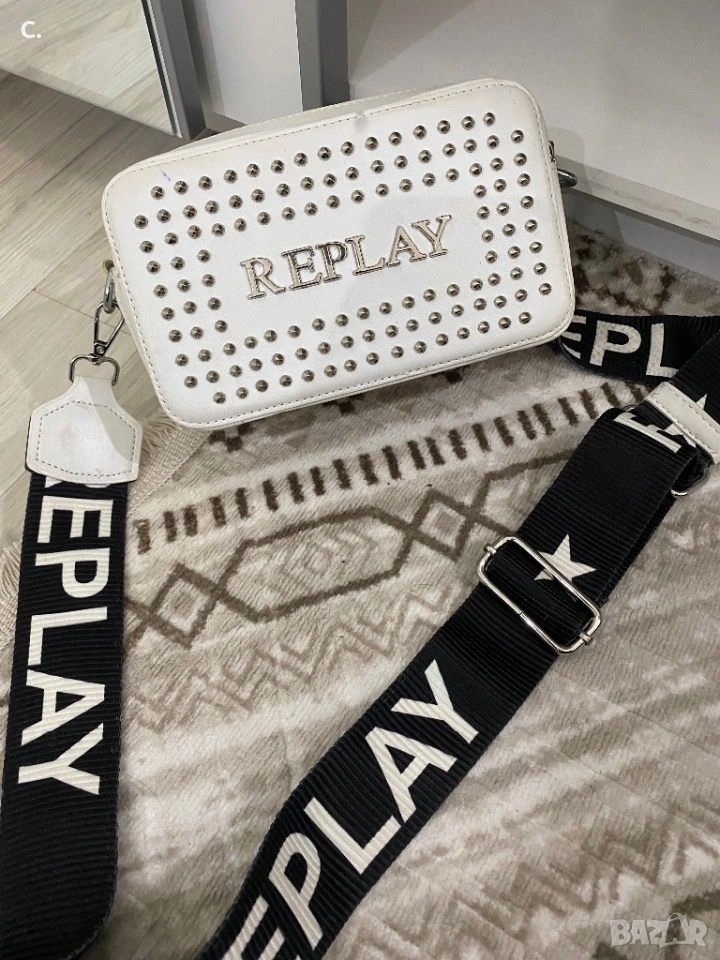 Дамска бяла чанта, снимка 1