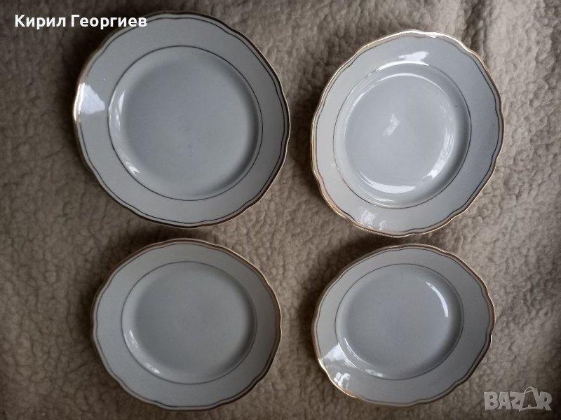  Порцеланови Чинии модел Лора с троен Златен кант 4 бр , снимка 1