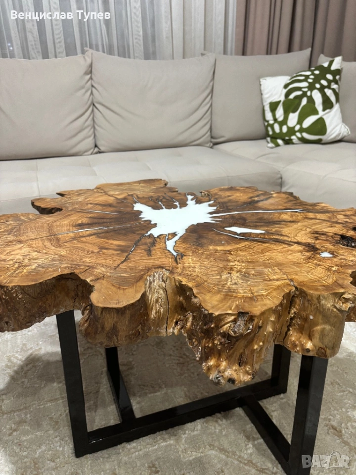 Маса от маслиново дърво и епоксидна смола – уникат, снимка 1