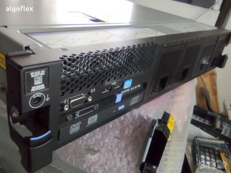 IBM X3750 M4 4*Xeon Е5-4650 8C 2.7-3.3GHz 128GB RAID M5110e/1GB MT8722, снимка 1