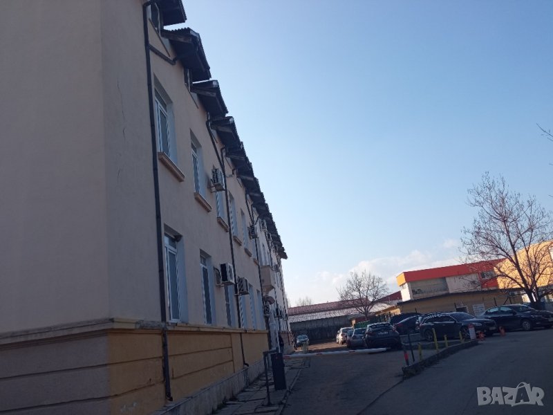 Склад на летище София , снимка 1