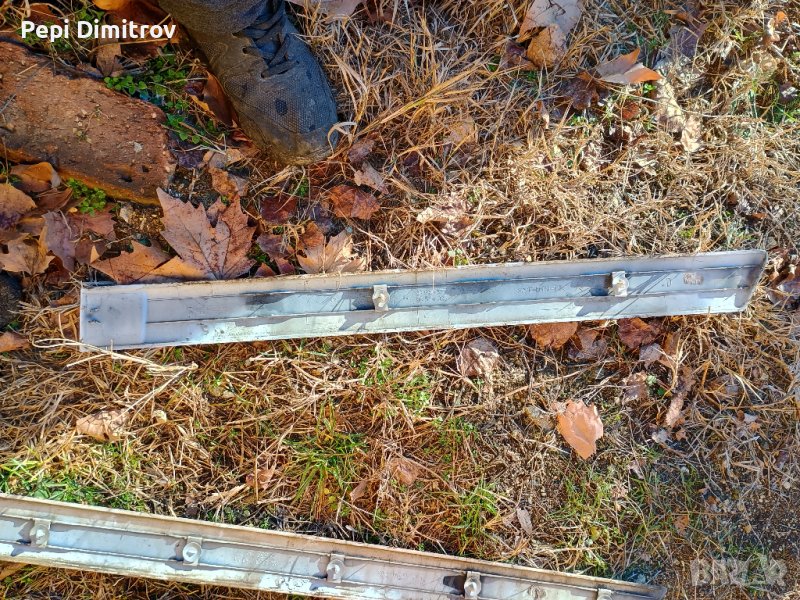 Лайсна предна дясна врата Citroen C4 Grand Picasso I (10.2006 - 12.2013), снимка 1