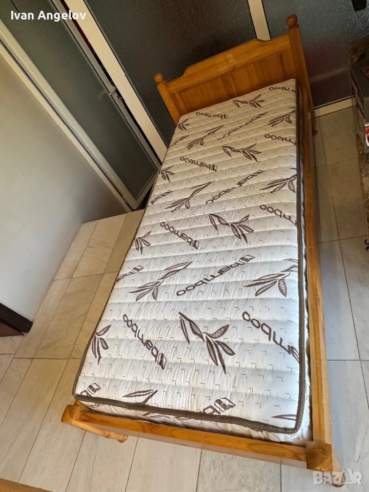 Легло с матрак масив , снимка 1