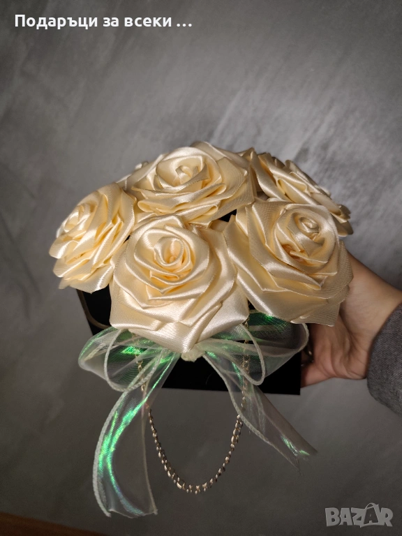 Вечни рози в стилна чантичка , снимка 1