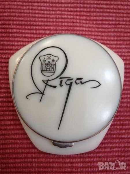 Стара пудриера от бял бакелит СССР. , снимка 1