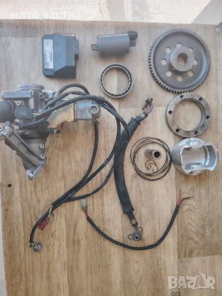 Части за Сузуки Бургман 400, снимка 1