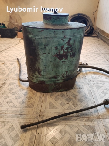 Стари медни пръскачки, снимка 3 - Антикварни и старинни предмети - 52632037